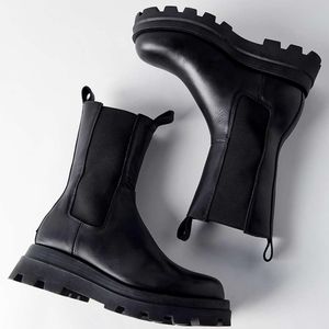 Steve Madden-Explorer, Black Leather boots, Size 9